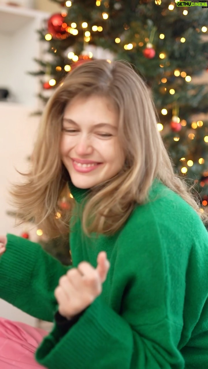Klelia Andriolatou Instagram Μy favorite time of the year! Let’s