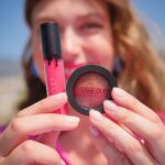 Klelia Andriolatou Instagram - Glossy Days are made with my favorite @erreduemakeup! You can create so many looks with only 3 products: 🧡Luminous Trio Eye Shadow 603 🖤Xcess 3D Waterproof Mascara 💖Vinyl Lip Lacquer 314 #erreduemakeup #makeup #summerlook #bronzecollection #getthelook @erreduemakeup