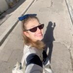 Klelia Andriolatou Instagram - Καλημέρα Παρακευή όμορφη 🩷 με λουλούδια και ήλιο και φιόγκους και πρόβα και λίγο καλοκαίρι 🎀