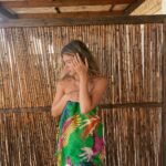 Klelia Andriolatou Instagram – Εγώ με αυτό το παρεό ζω αυτές τις μέρες 🦜 @elena_hristopoulou 🤓 #spam Secret Paradise