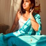 Komalee Prasad Instagram – Sunset Aesthetics and some feminity 🌤️🌻🦋♥️
.
.
.
.
#goldenhour