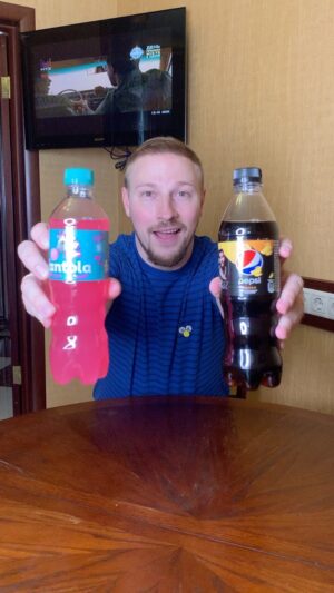 Konstantin Pavlov Instagram - Пепси манго и Фантола Бабл Гам, как оказалось никакого отношения к Фанте она не имеет, а просто стояла на одном стиляже с пепси, потому и ошибся! 🤗 пробовали уже? Как вам?