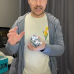 Konstantin Pavlov Instagram - КУПИЛ 1000 ФОНАРИКОВ, ЗАЧЕМ???