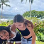 Kourtney Kardashian Barker Instagram - Still beaming with joy from the l week I had taking 7 girls to Hawaii to celebrate my daughter’s birthday. Beyond grateful for memories that will last a lifetime. Pure magic 🌈✨ Kauai,Hawai