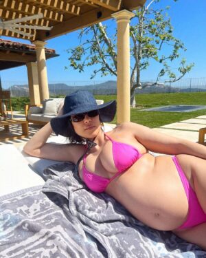 Kourtney Kardashian Barker Instagram - 💘🎀👙🩷🦩💞