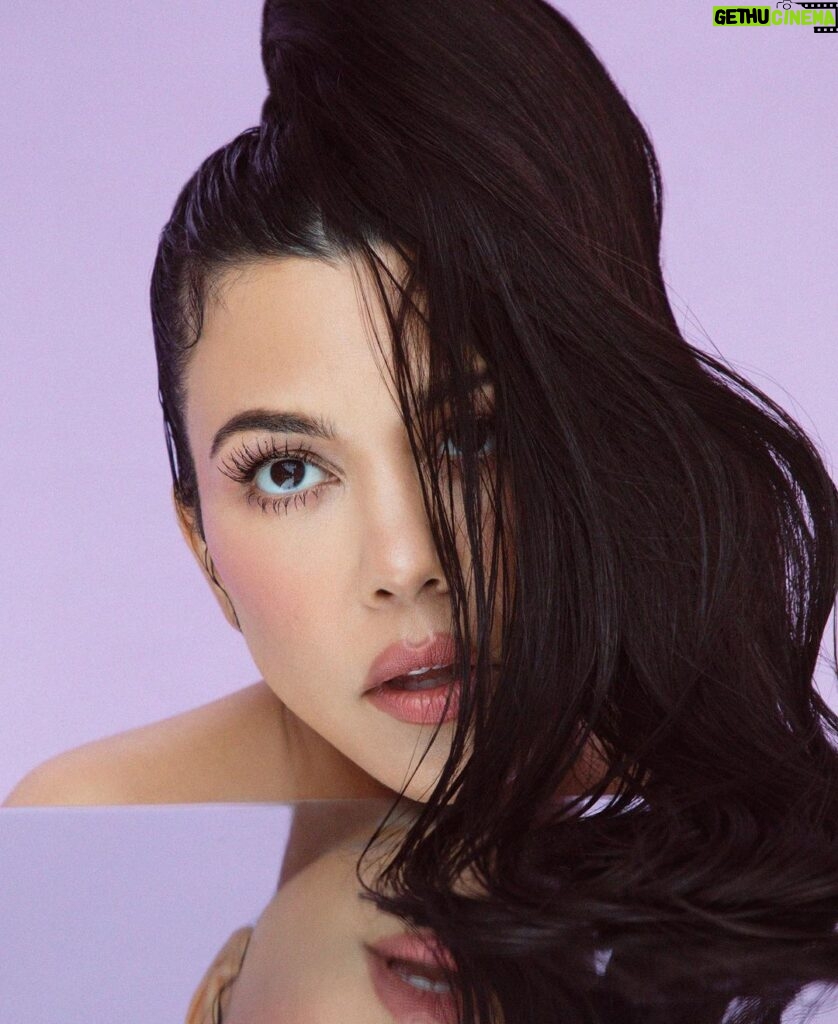 Kourtney Kardashian Barker Instagram - You asked, @lemme answered! Introducing our first-ever beauty gummy… Lemme Glow ✨🍑   Formulated by our medical team, Glow uses a research-based blend of Grass-Fed Collagen, 72 Ionic Trace Minerals, Biotin, Zinc and Vitamins A, C & E to promote hair strength and shine, clear skin and beauty at the cellular level.   We've kept this a secret for too long (unless you saw P's TikTok of our secret stash of samples) !!   Launching 09.12. Join the waitlist at lemmelive.com 🌀🌀🌀