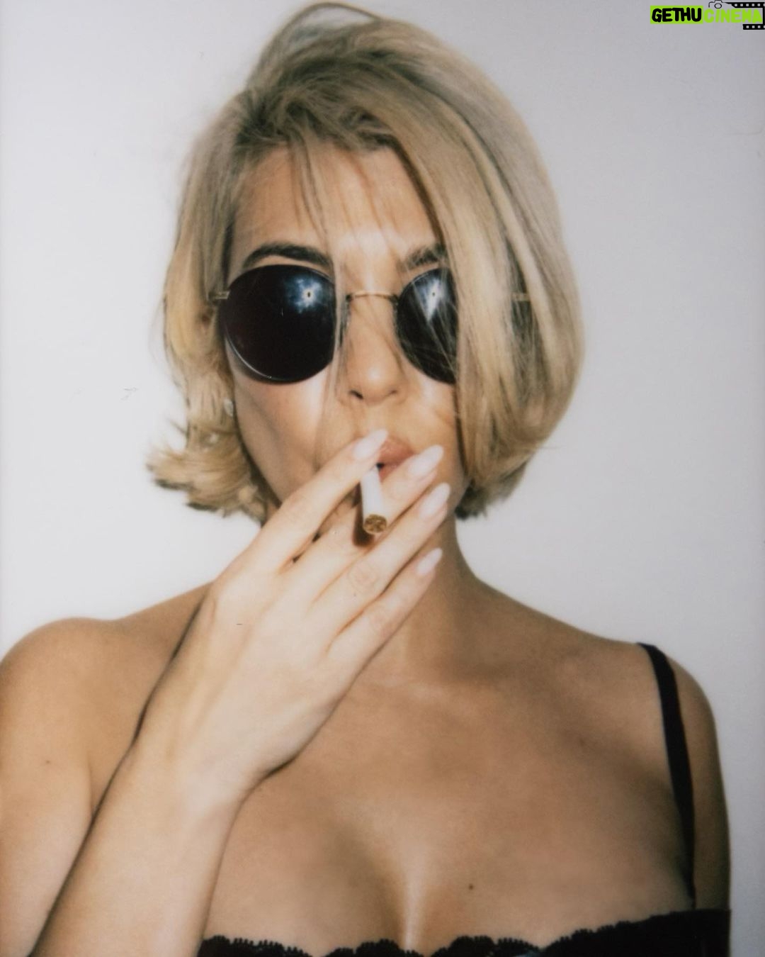 Kourtney Kardashian Barker Instagram - bye bye blondie. one more smoking hot post for the haters. shoutout to my prop provider and photographer @kulikulikulik ðŸš