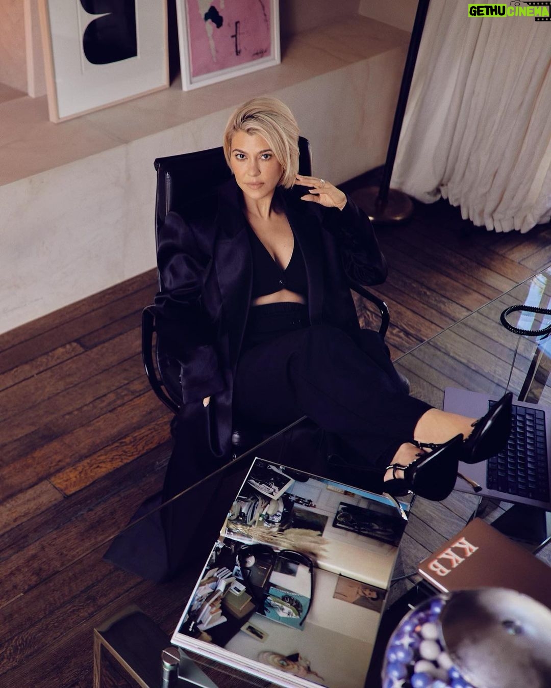 Kourtney Kardashian Barker Instagram - It’s giving @lemme expansion. Thank you Beauty Inc. @wwd for this cover and talking all things Lemme. So grateful. Photographer: @alexgharper Stylists: @chloeandchenelle Makeup: @leahdarcymakeup Hair: @dimitrishair