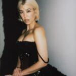 Kourtney Kardashian Barker Instagram - let yourself evolve 🖤 📸:@kulikulikulik