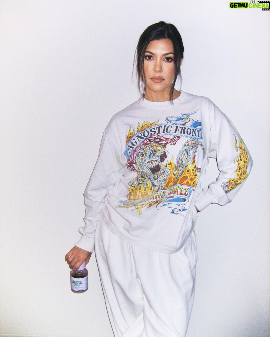 Kourtney Kardashian Barker Instagram - 😵💫😵💫😵💫😵💫😵💫