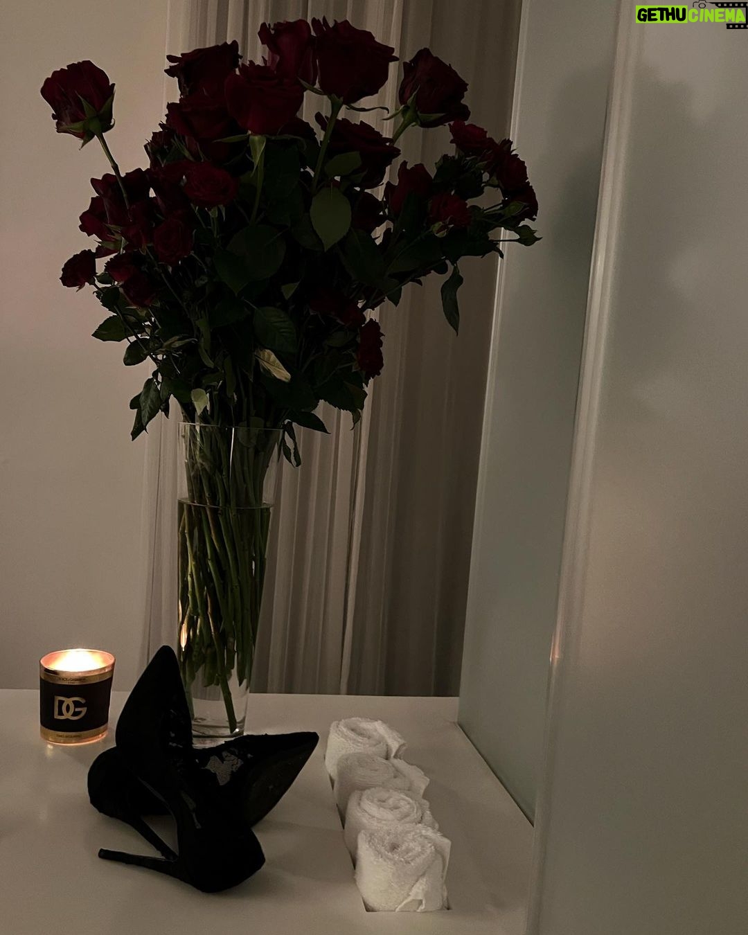 Kourtney Kardashian Barker Instagram - reception etc 🖤