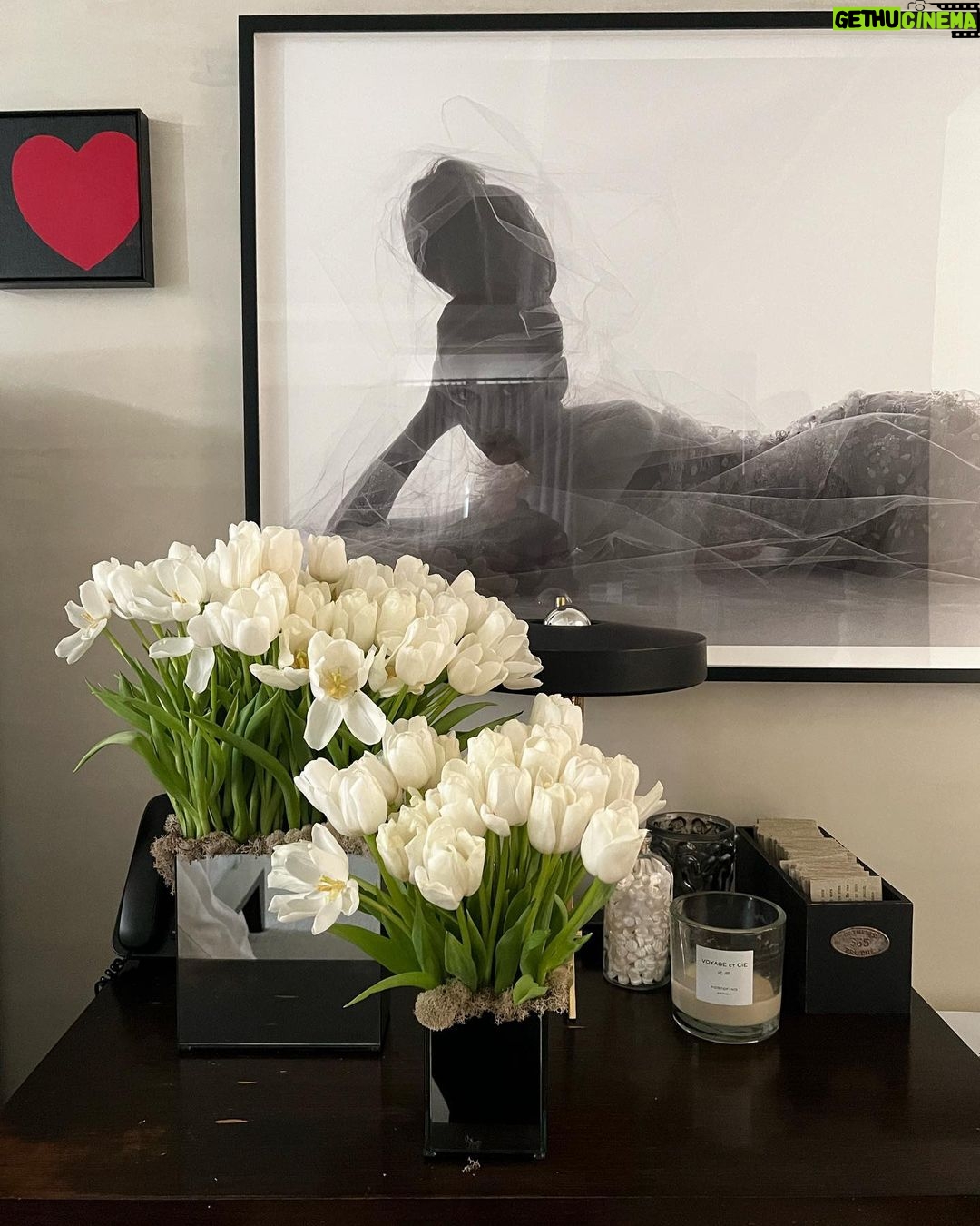 Kourtney Kardashian Barker Instagram - :)