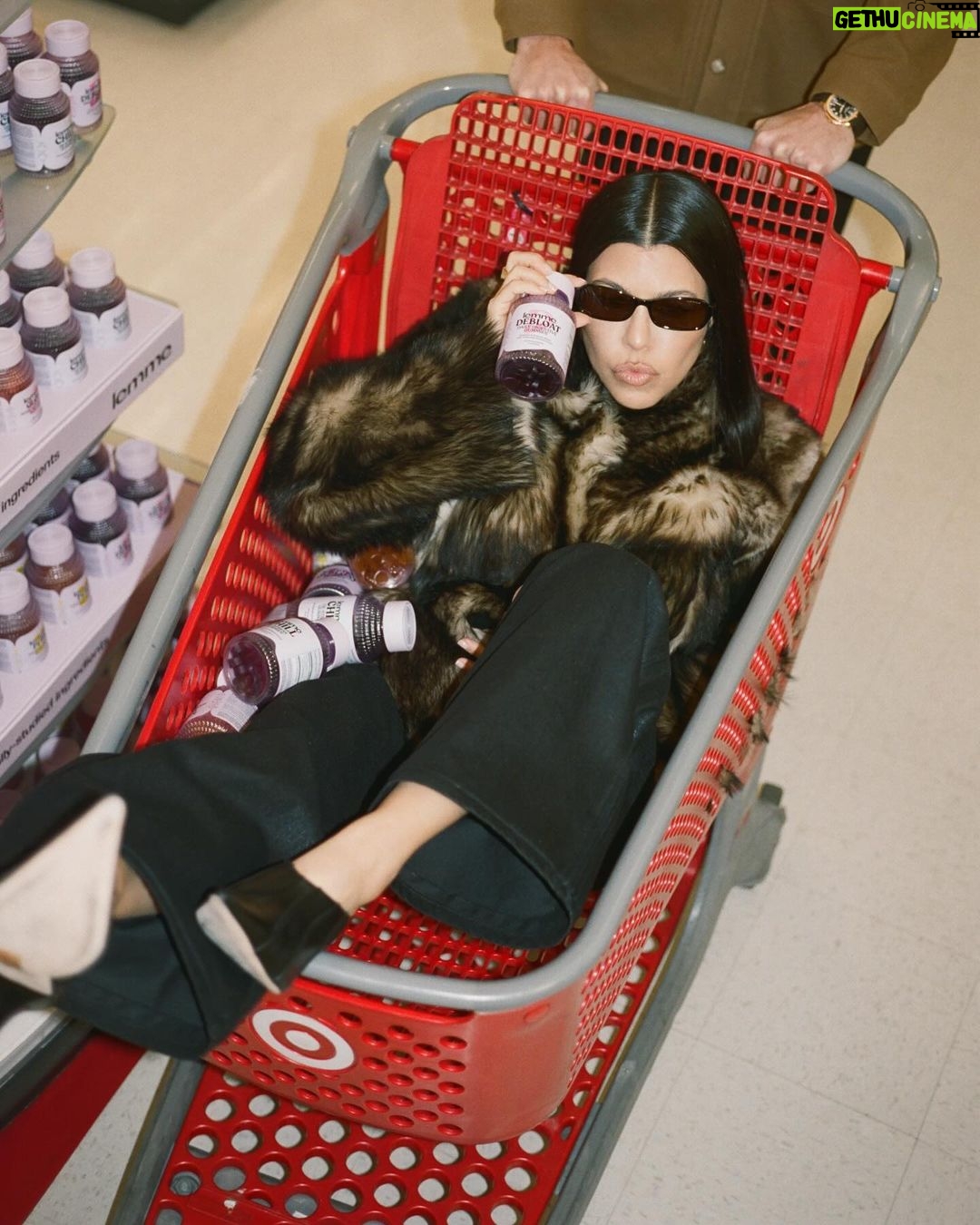 Kourtney Kardashian Barker Instagram - Lemme stocked on the Target shelf aisles is one of the few things that could get me out of my baby bliss bubble for an hour ! It was on our vision board for what I wanted for this little company before we ever launched… such a pinch me, dream come true moment… 🙏🏼✨🎯