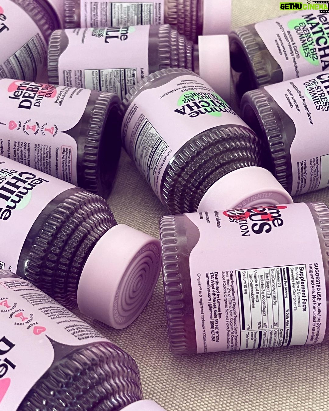 Kourtney Kardashian Barker Instagram - Hiiiiiiiiii I am obsessed with our @lemme bottles and lemme tell you why. It is important to me that each of Lemme’s bottles and caps are made of 100% post-consumer recycled plastic, (no virgin plastic)!✨Our mailers and shipping boxes are 100% recyclable, biodegradable, compostable, and made with FSC-certified paper. Through our partnership with Carbonfund, we provide carbon-neutral shipping by offsetting the footprint of every Lemme shipment. Through our partnership with non-profit One Tree Planted, we’ve committed to planting thousands of trees each year to restore forests in order to create habitats that support biodiversity and make a positive social impact around the world 🌳🫶🏼🌎. In @lemme land, we know that being a truly sustainable company is a forever project. We’re focused on doing better with every choice we make. Period 💜.