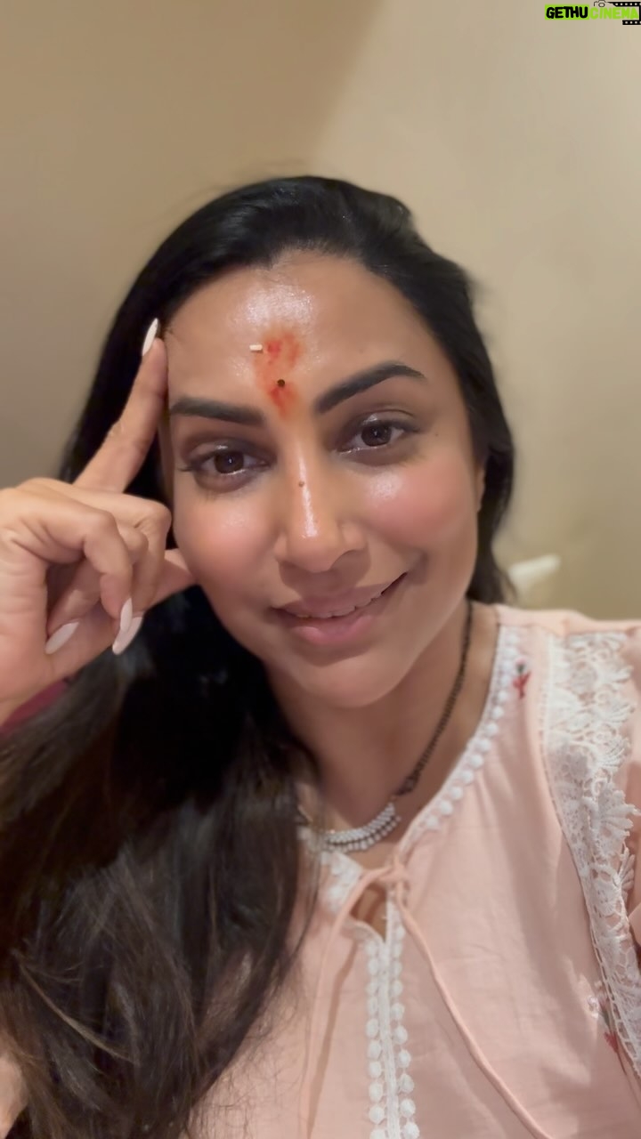 Kranti Redkar - 16.8K Likes - How are they doing it . How ?