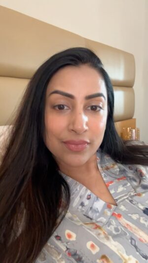 Kranti Redkar Instagram - Tumchya dokyaat yetaat ka ase Vichar. If yes , pls tell me in comments below. They have to be weird..