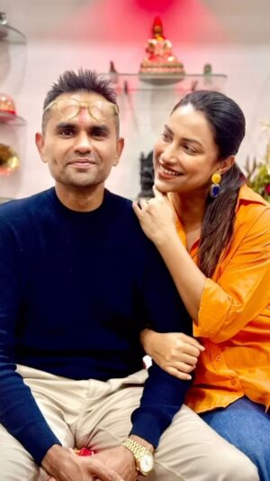 Kranti Redkar Instagram - To have successful relationship.. just let them be … ❤️