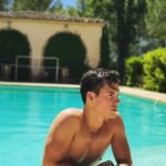 Kresh Instagram - ☀️☀️☀️