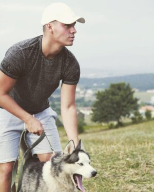 Kresh Instagram - Man's best friend 🐕 by/ @ae.photographyy