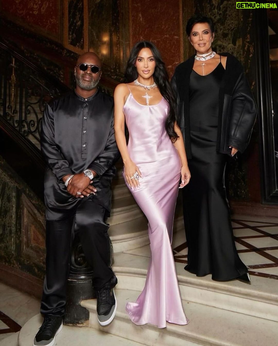 Kris Jenner Instagram - Reflecting on a year filled with friendship, love, blessings, and wonderful memories I’ll cherish forever. Thank you for being there through it all. I wish for you all a 2024 filled with love, adventure, happiness and peace. Happy New Year! #NewYear #HappyNewYear ♥️🥂