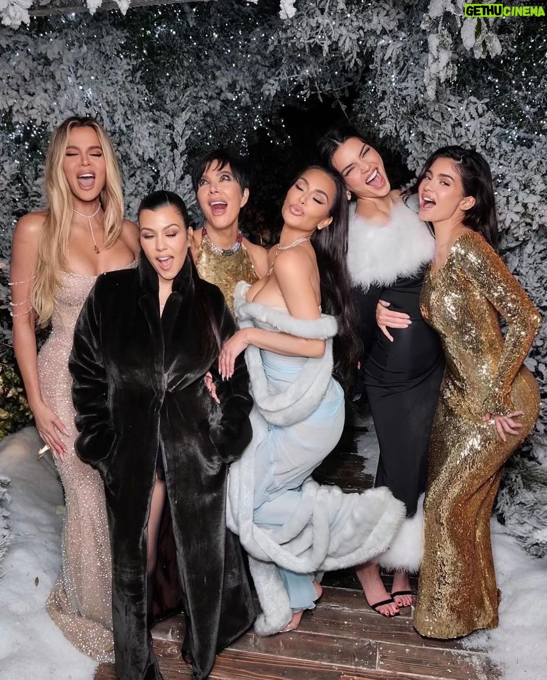 Kris Jenner Instagram - Reflecting on a year filled with friendship, love, blessings, and wonderful memories I’ll cherish forever. Thank you for being there through it all. I wish for you all a 2024 filled with love, adventure, happiness and peace. Happy New Year! #NewYear #HappyNewYear ♥️🥂