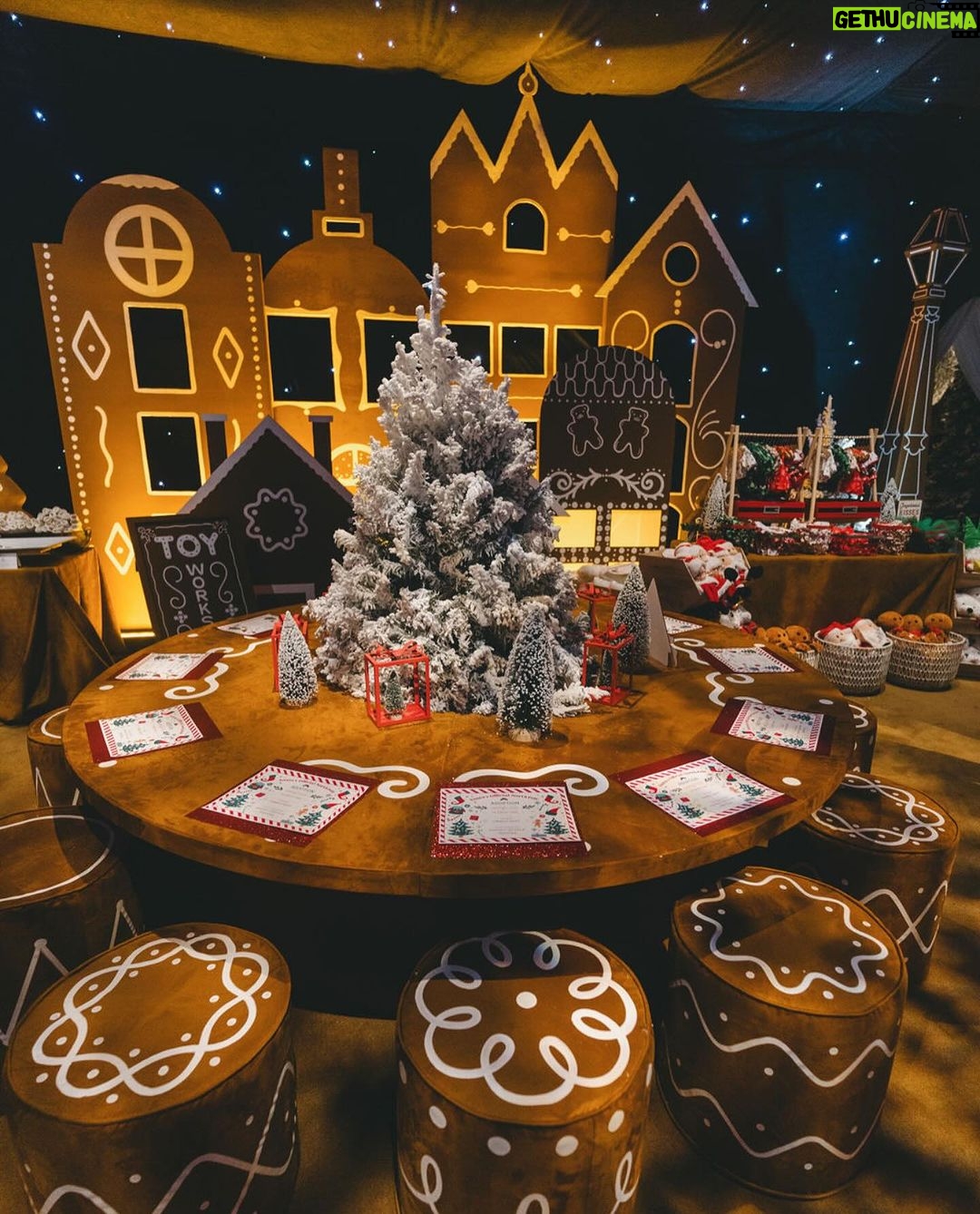 Kris Jenner Instagram - The most magical night of the year🎄☃️❄️