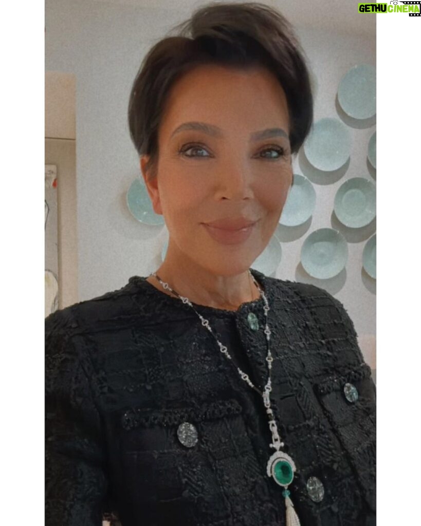 Kris Jenner Instagram - Love this amazing store @josephsaidianandsonsjewelry!! Such fabulous vintage pieces, and it’s so fun to explore and see the amazing selection of jewelry!