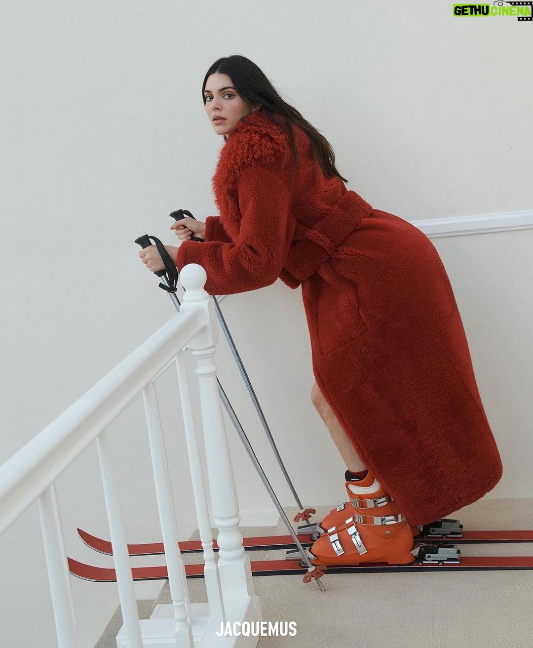 Kris Jenner Instagram - Kendall for @jacquemus holiday collection ⛸️🎿 @kendalljenner #repost @jacquemus “GUIRLANDE” with @kendalljenner The holiday collection out now! JACQUEMUS.com