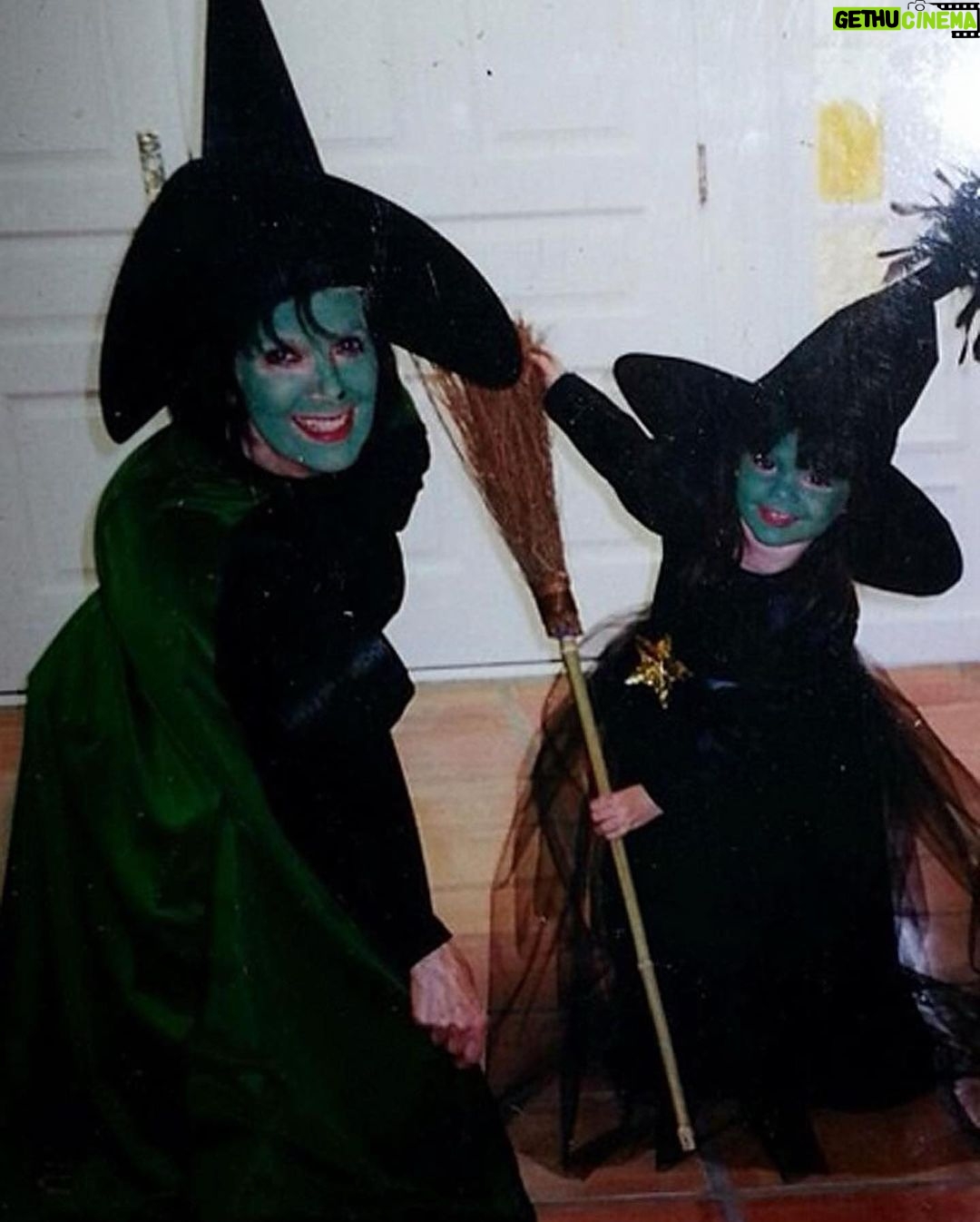 Kris Jenner Instagram - Happy Halloween 🎃🧙🏼♀️💀👻
