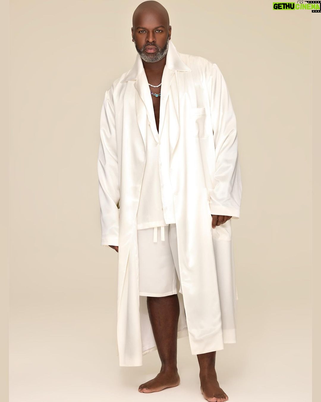 Kris Jenner Instagram - Corey’s silk collection for @dolcegabbana is now available on dolcegabbana.com and in flagship stores NYC 5th ave, Miami Bal Harbor and LA Rodeo Beverly Hills #DolceandGabbana @coreygamble
