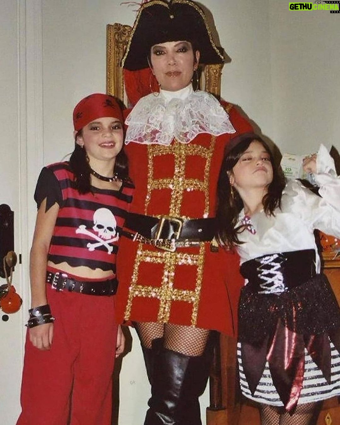 Kris Jenner Instagram - Some of my favorite Halloween memories 🎃💀❤️ #Halloween #ThisIsHalloween