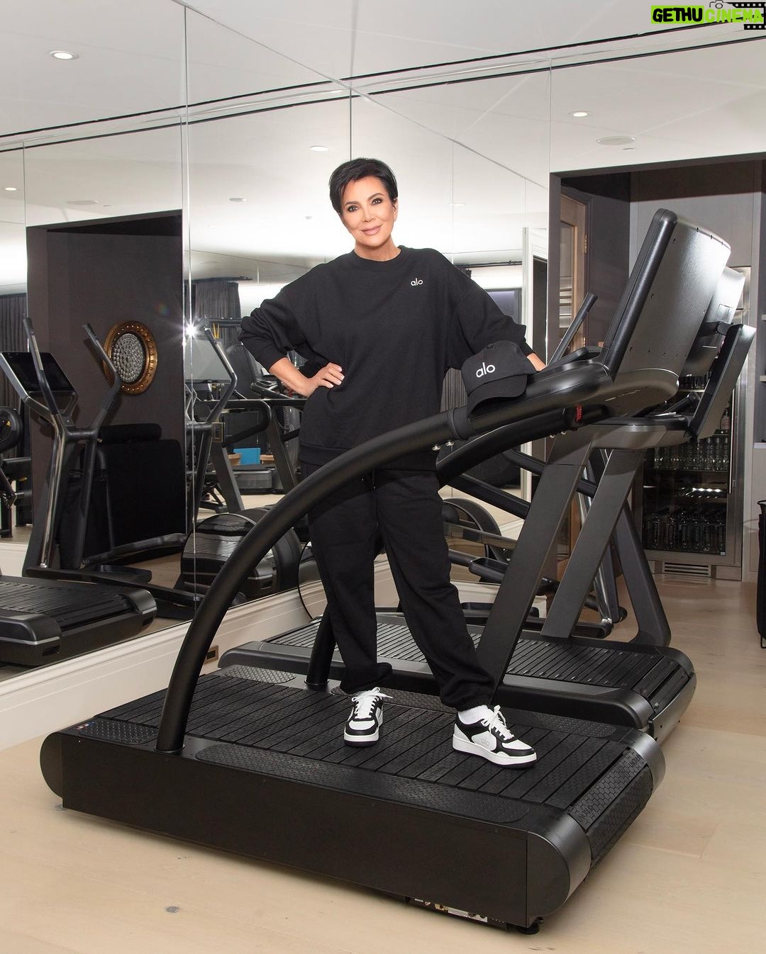 Kris Jenner Instagram - Loving my new @alo essentials! #alopartner
