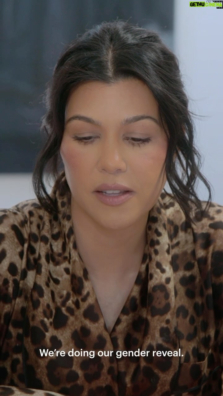Kris Jenner Instagram - It’s the season four finale tonight!! Streaming at 9pm pst/midnight est on @hulu @kardashianshulu #TheKardashians