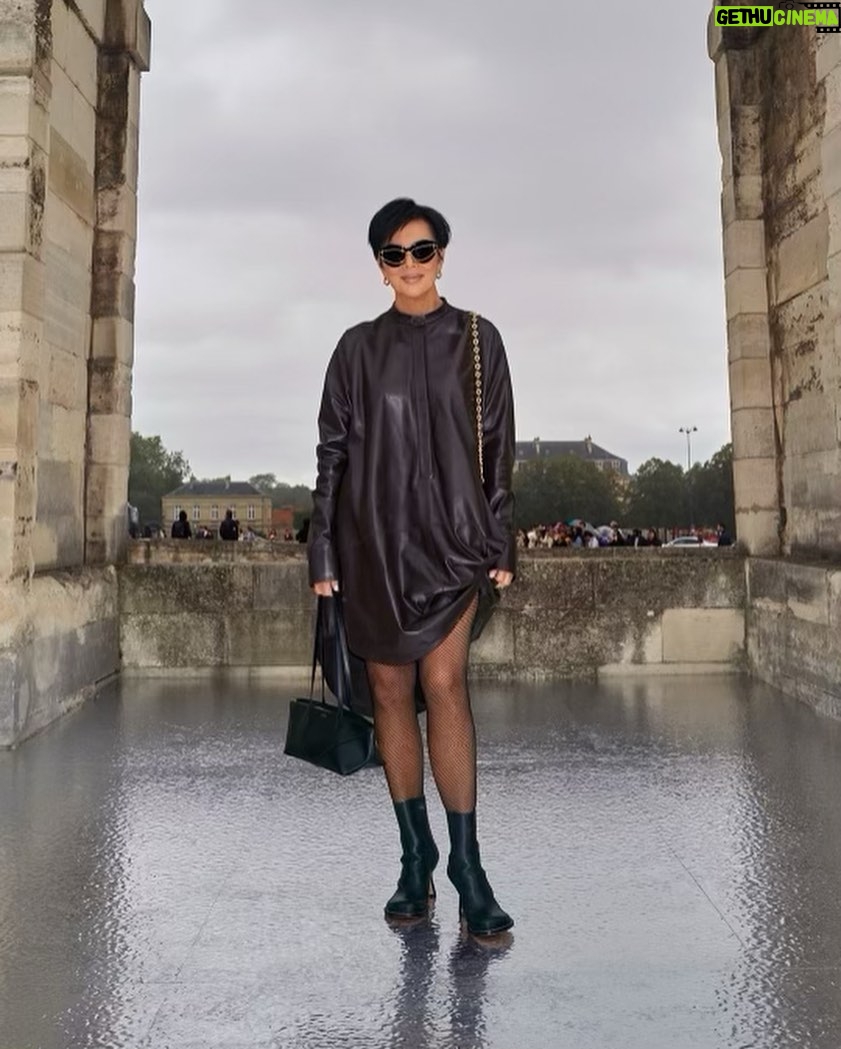 Kris Jenner Instagram - Paris is always a good idea! 🇫🇷 @loewe @jonathan.anderson makeup by @etienneortega, hair by @leajourno 📷 by @pierresnaps