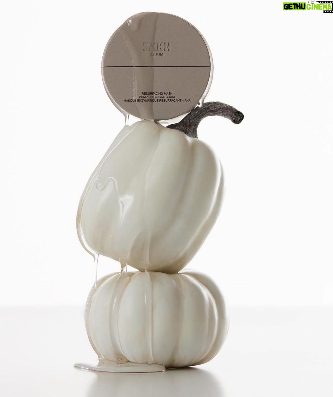 Kris Jenner Instagram - Kim’s new @SKKN Resurfacing Pumpkin Enzyme Mask and Treatment Brush coming Oct 4 @kimkardashian Developed with cutting-edge biotechnology, our rinse-off exfoliating mask launches on October 4th alongside our application brush. Join the waitlist at the link in bio to shop first.