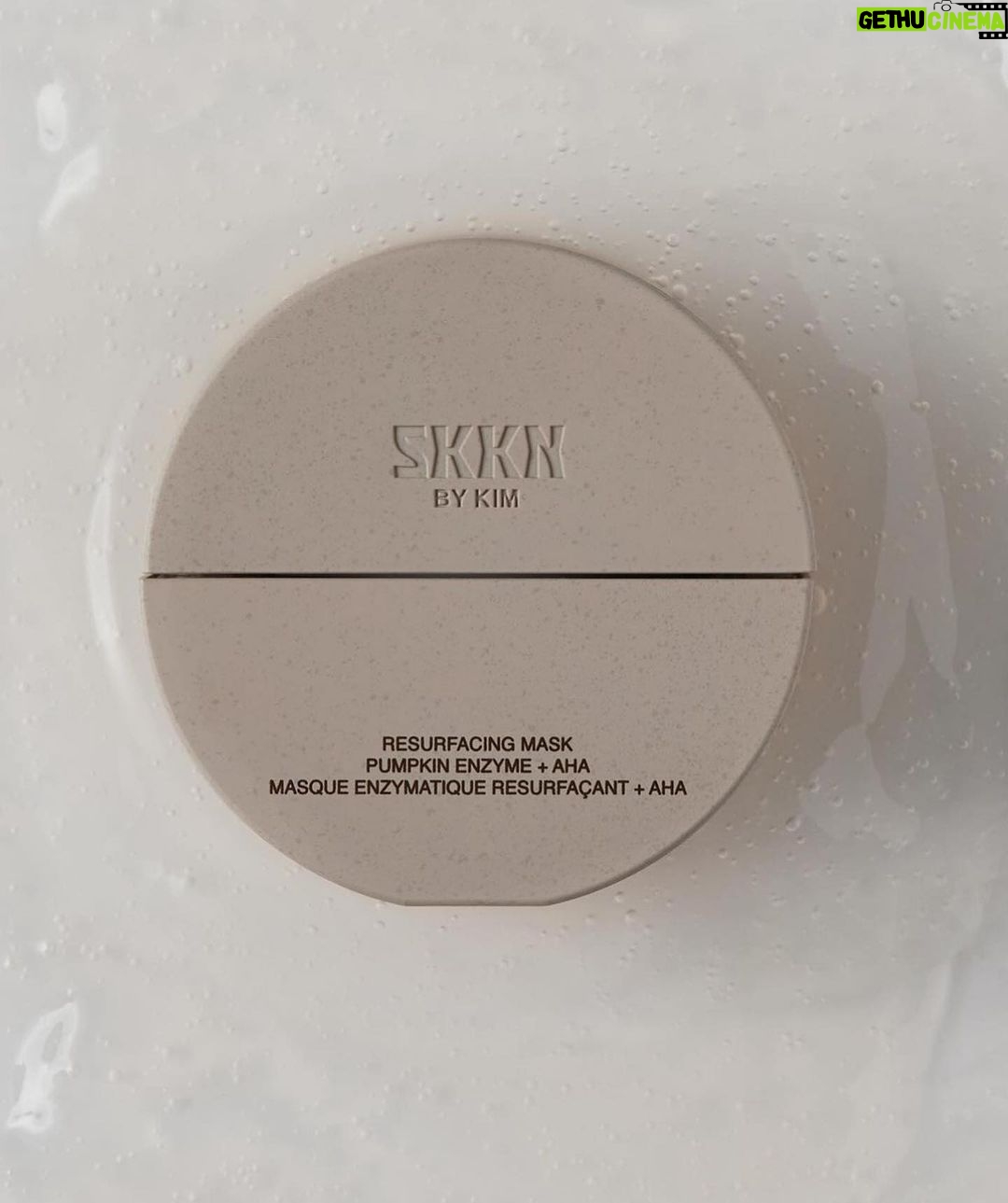 Kris Jenner Instagram - Kim’s new @SKKN Resurfacing Pumpkin Enzyme Mask and Treatment Brush coming Oct 4 @kimkardashian Developed with cutting-edge biotechnology, our rinse-off exfoliating mask launches on October 4th alongside our application brush. Join the waitlist at the link in bio to shop first.