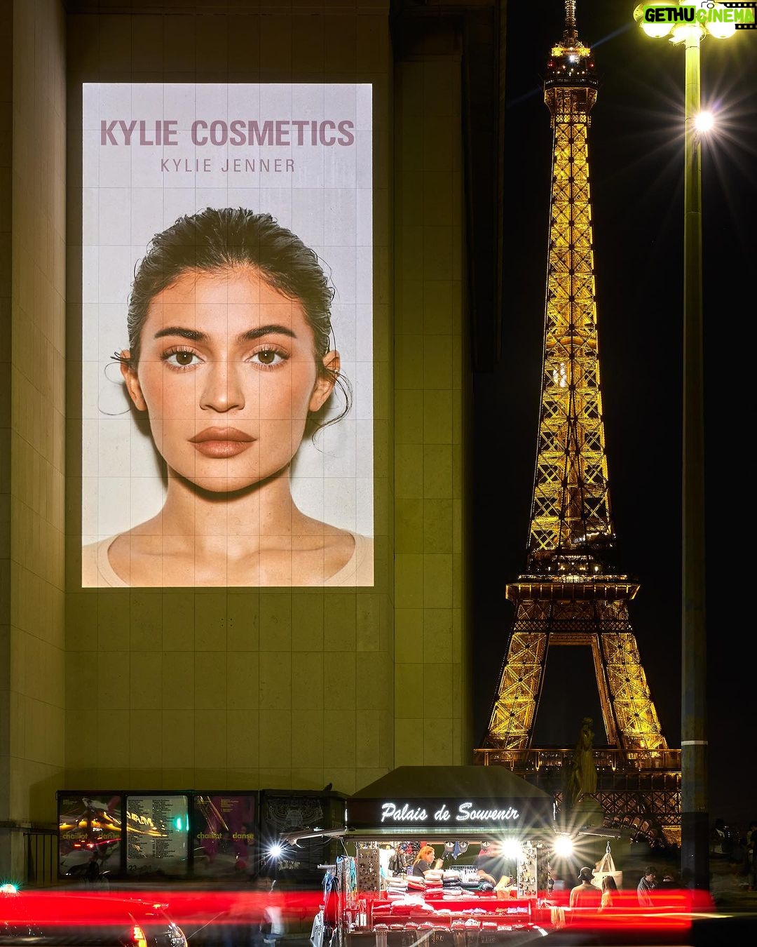 Kris Jenner Instagram - Kylie’s Power Plush Longwear Concealer just launched at KylieCosmetics.com 🤍🤍 @kyliejenner @kyliecosmetics
