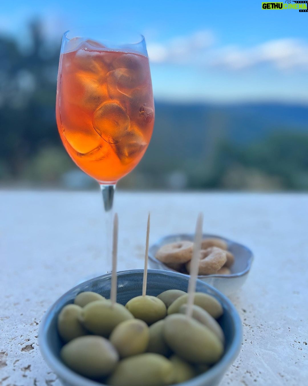 Kris Jenner Instagram - Under the Tuscan sun ๐ฎ๐นโ๏ธ