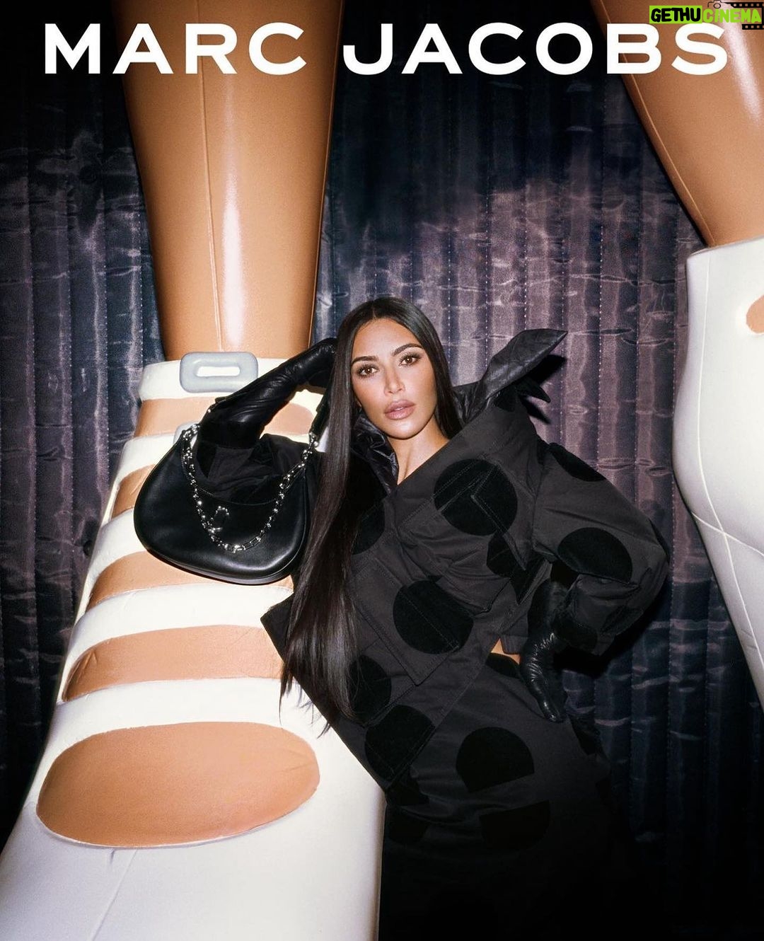 Kris Jenner Instagram - Kim for @marcjacobs FALL 2023 @kimkardashian #MarcJacobs 🤍🖤