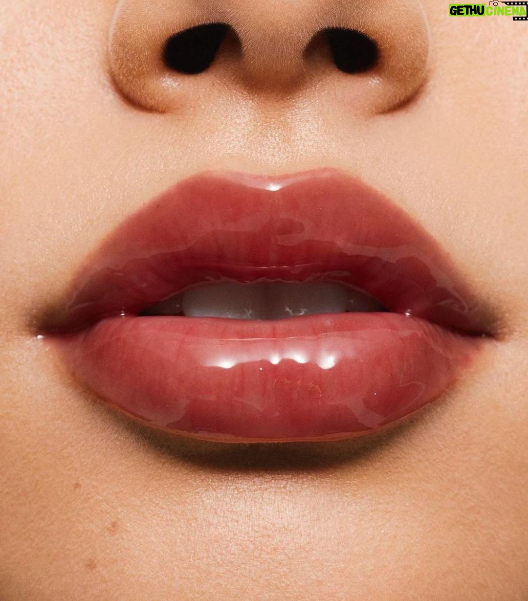 Kris Jenner Instagram - Kylie’s new Gloss Drip shades launch today at 9am pst 💦 @kyliecosmetics @kyliejenner kyliecosmetics.com