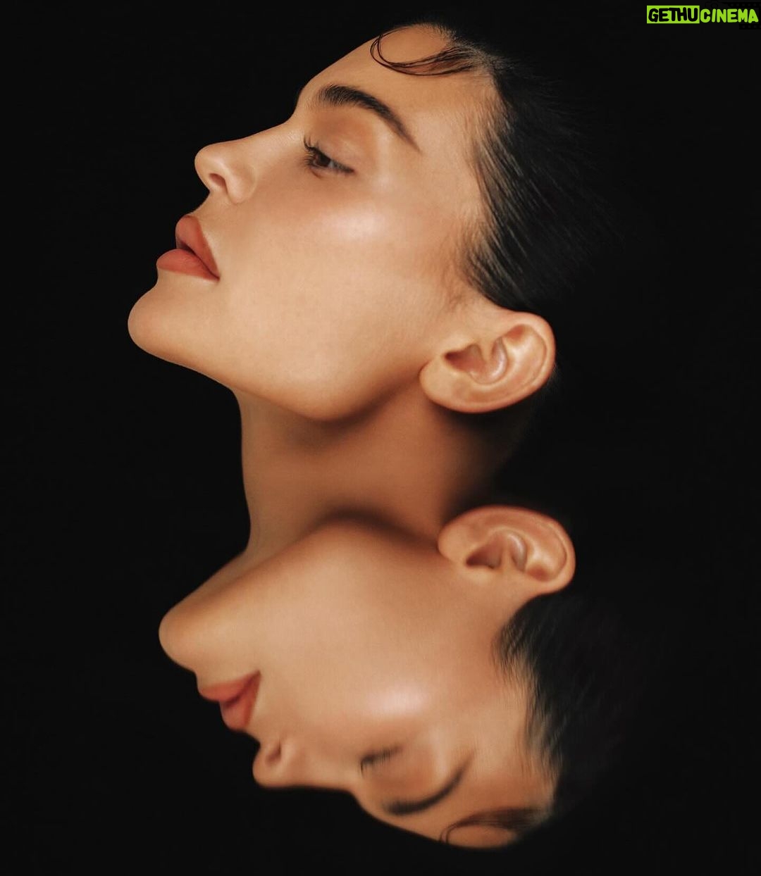 Kris Jenner Instagram - Kylie’s first ever foundation, Power Plush Longwear Foundation, is available NOW at KylieCosmetics.com 🤍 @kyliecosmetics @kyliejenner You will love this blurring, smoothing and hydrating formula! #KylieCosmetics