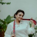 Krishna Praba Instagram - Happy new year All🎉🎊💃❤️ #2024 @sajawat_designerhub_bridalshop @styling_by_js @ajesh_pkd @godwin_xavier_chirayath @thandavdanceschool @arun_thandav @_mental.hevan_ @rasik_raaz_ @hafizmohammedx #2024 #newyear #welcome #happiness #blast #love #hope