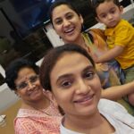 Krishna Praba Instagram – Such a nice evenging with delicious foods😋😋

Thank you @ponjikkara_cozinha for the warm welcoming 😍🤗🥰
#friendship

#food #delicious #seafood #friends #family Ponjikkara Cozinha