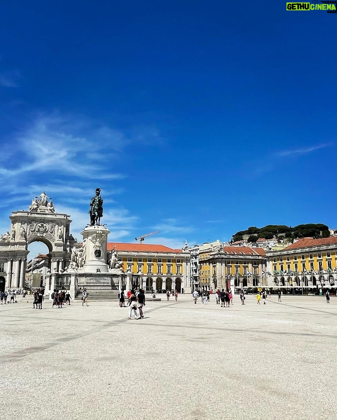 Kristen Holden-Ried Instagram - PORTUGAL!!! You’ve stolen a piece of my heart! The people, the place, the culture, the nature… full of life, history, art, food, and surrounded by the raw natural beauty of the Atlantic coastline. What a magical country! #portugal