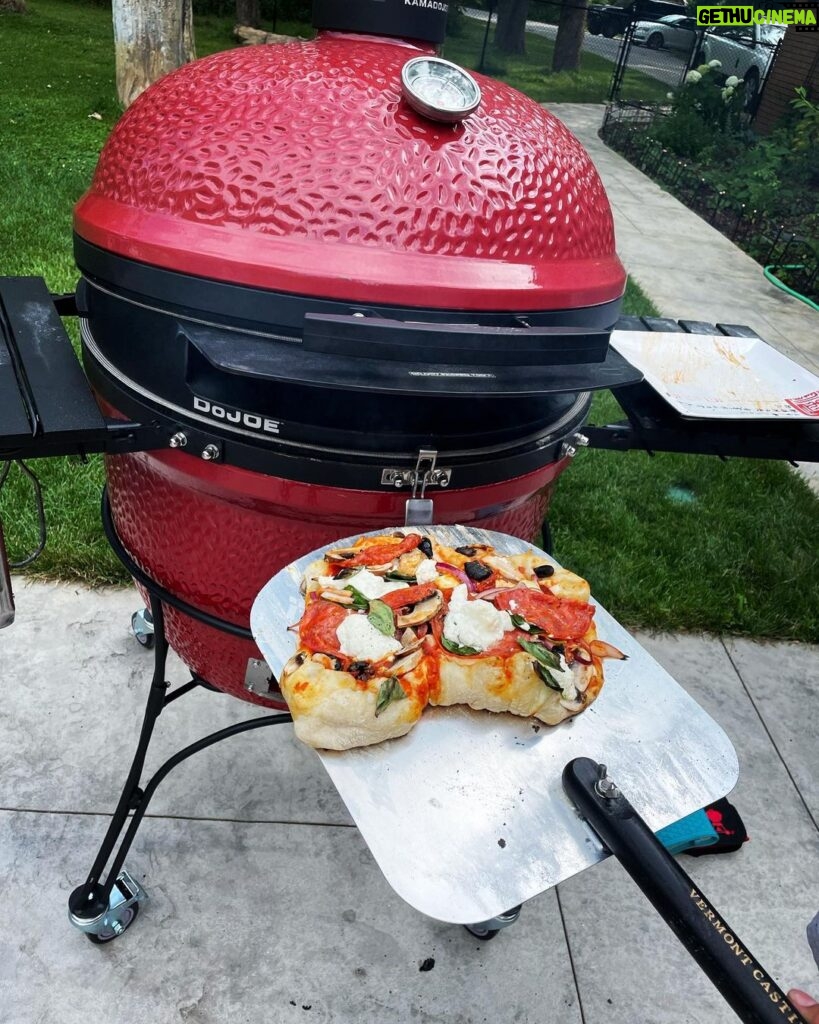 Kristen Holden-Ried Instagram - Thanks for the B-Day wishes all ! It was a lovely poolside day experimenting with the Big Joe :) Beer can chickens and pizza ?!? A good day indeed :) My pizza skills need some work as you can see… but tasted delicious ! #kamadojoe