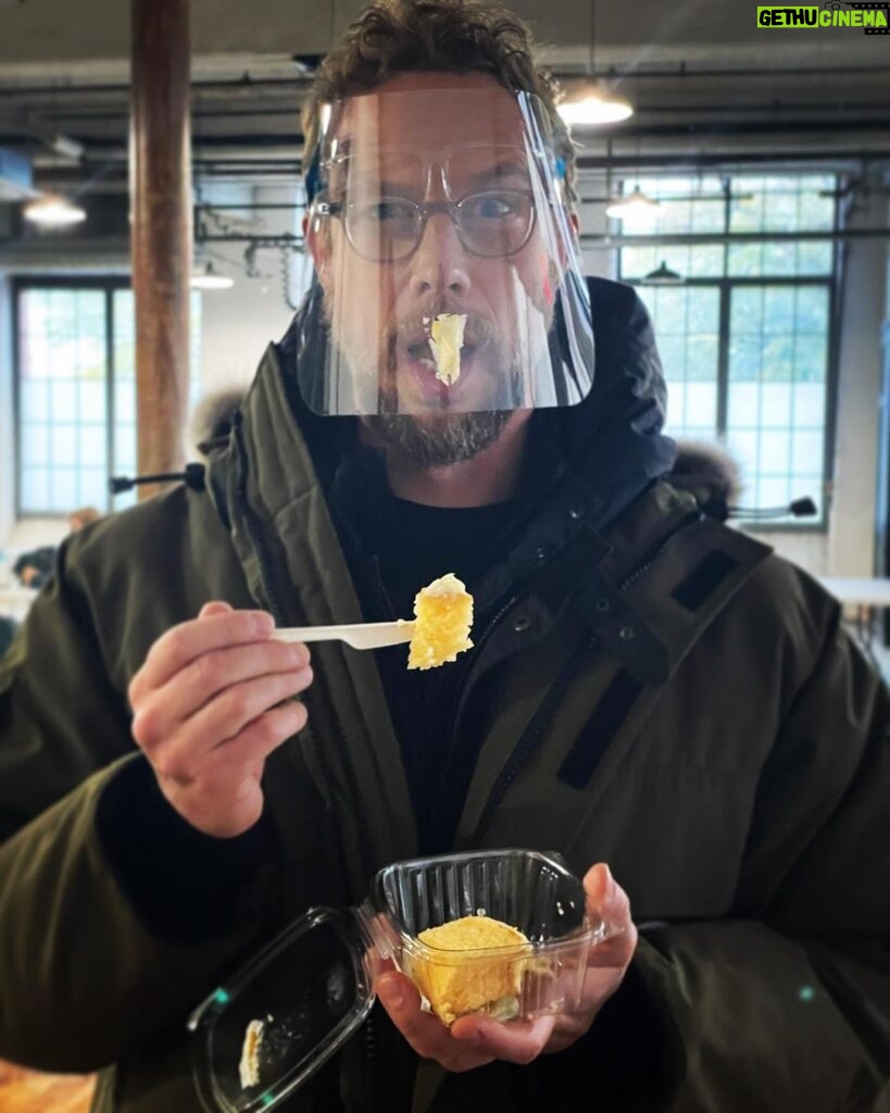 Kristen Holden-Ried Instagram - I recommend taking off your face shield before you try to eat cake. #setlife #facemask #cake #bonehead