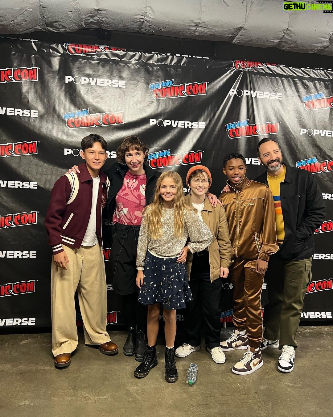 Kristen Schaal Instagram - Thanks, @disneymbs and #newyorkcomiccon2022! Energy city!