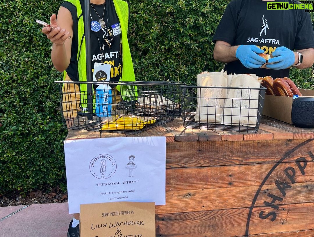 Kristen Schaal Instagram - Still out here! Reposting! Thank you to the strike captains, everyone providing coffee and food and haircuts! Thank you to this community for being so lovely. And thank you to Rich for striking with me now!