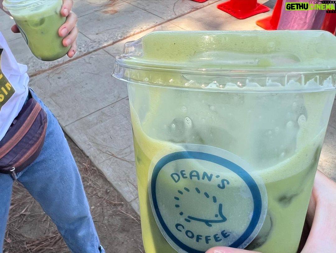 Kristen Schaal Instagram - Still out here! Reposting! Thank you to the strike captains, everyone providing coffee and food and haircuts! Thank you to this community for being so lovely. And thank you to Rich for striking with me now!