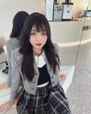 Kung Ching-Ting Instagram - 好，表特版的各位
不是人妻但這個系列給過嗎🥹
#ptt
